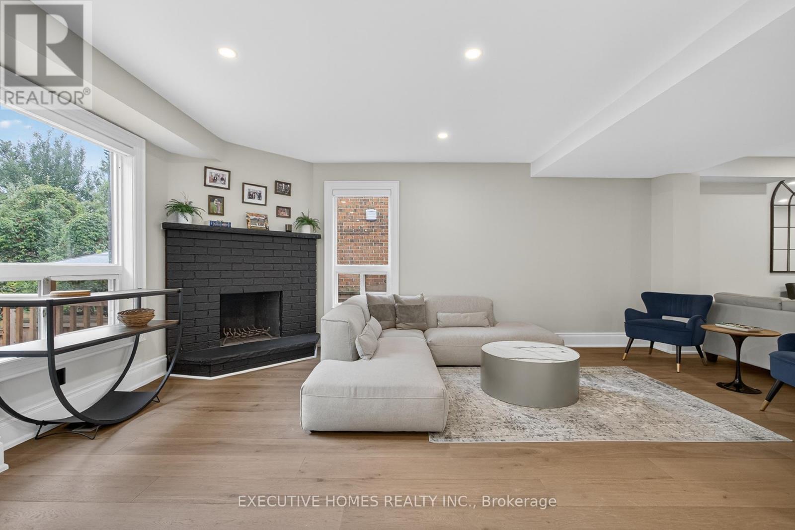 Photo 14 of 2966 Tradewind Drive, Mississauga ON