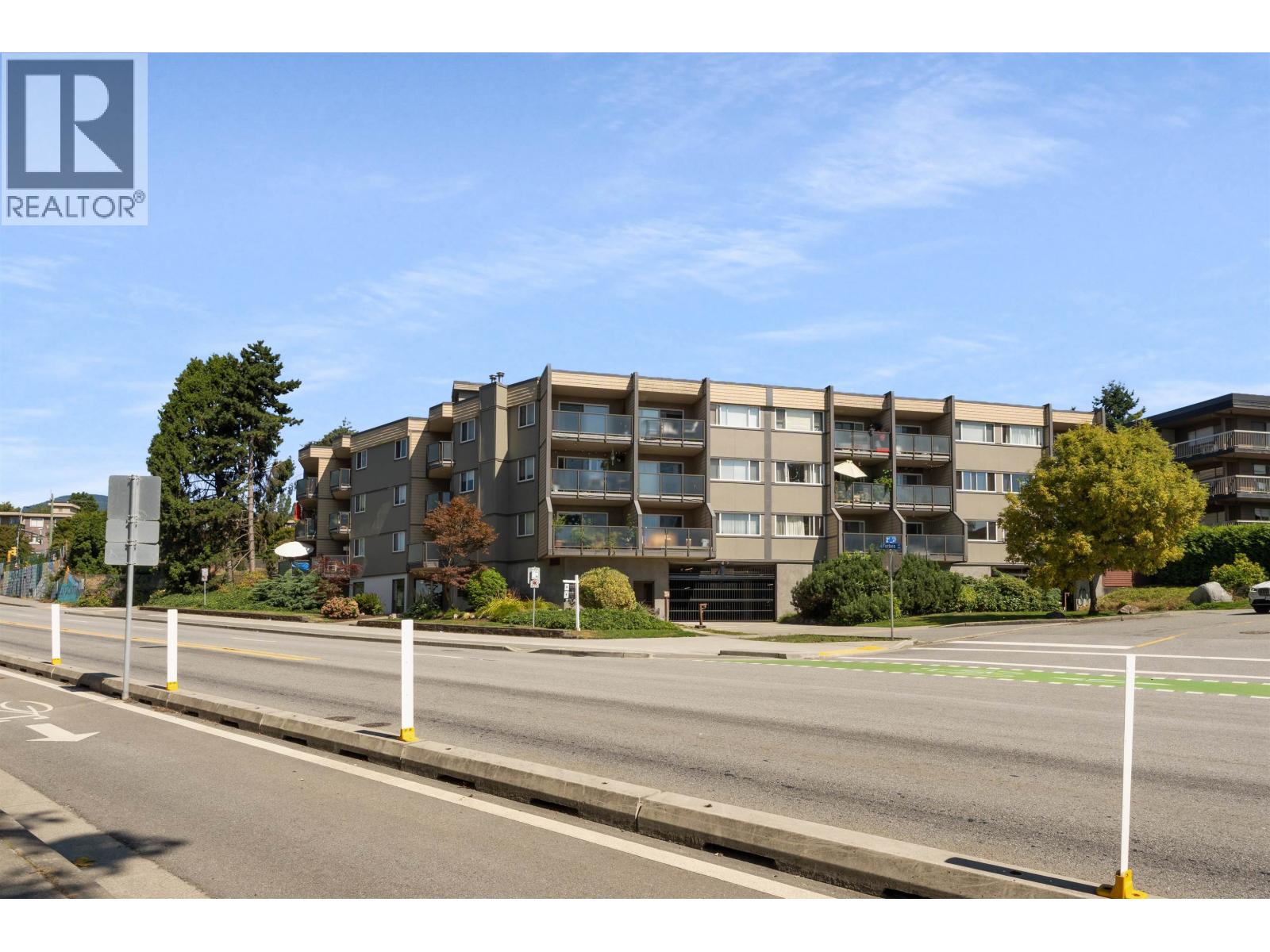 Photo 17 of 304 212 Forbes Avenue, North Vancouver BC