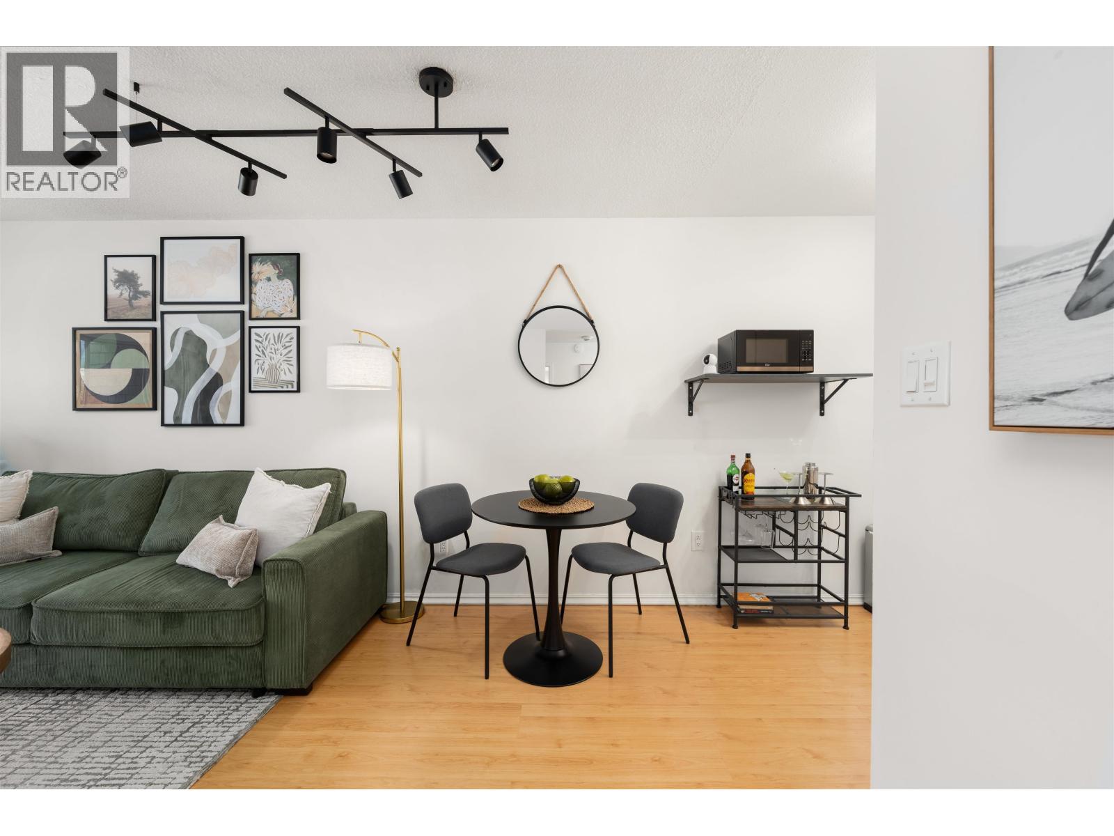 Photo 3 of 304 212 Forbes Avenue, North Vancouver BC