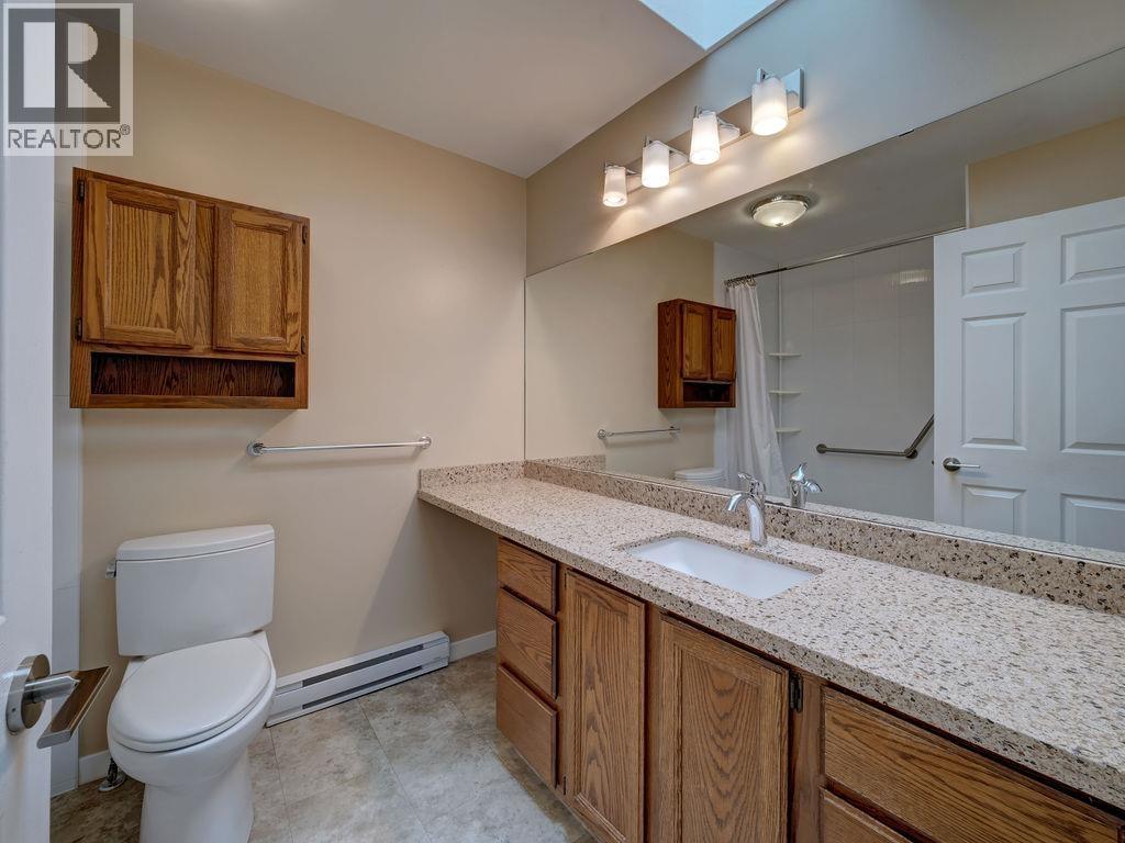 18 767 NORTH ROAD, Gibsons