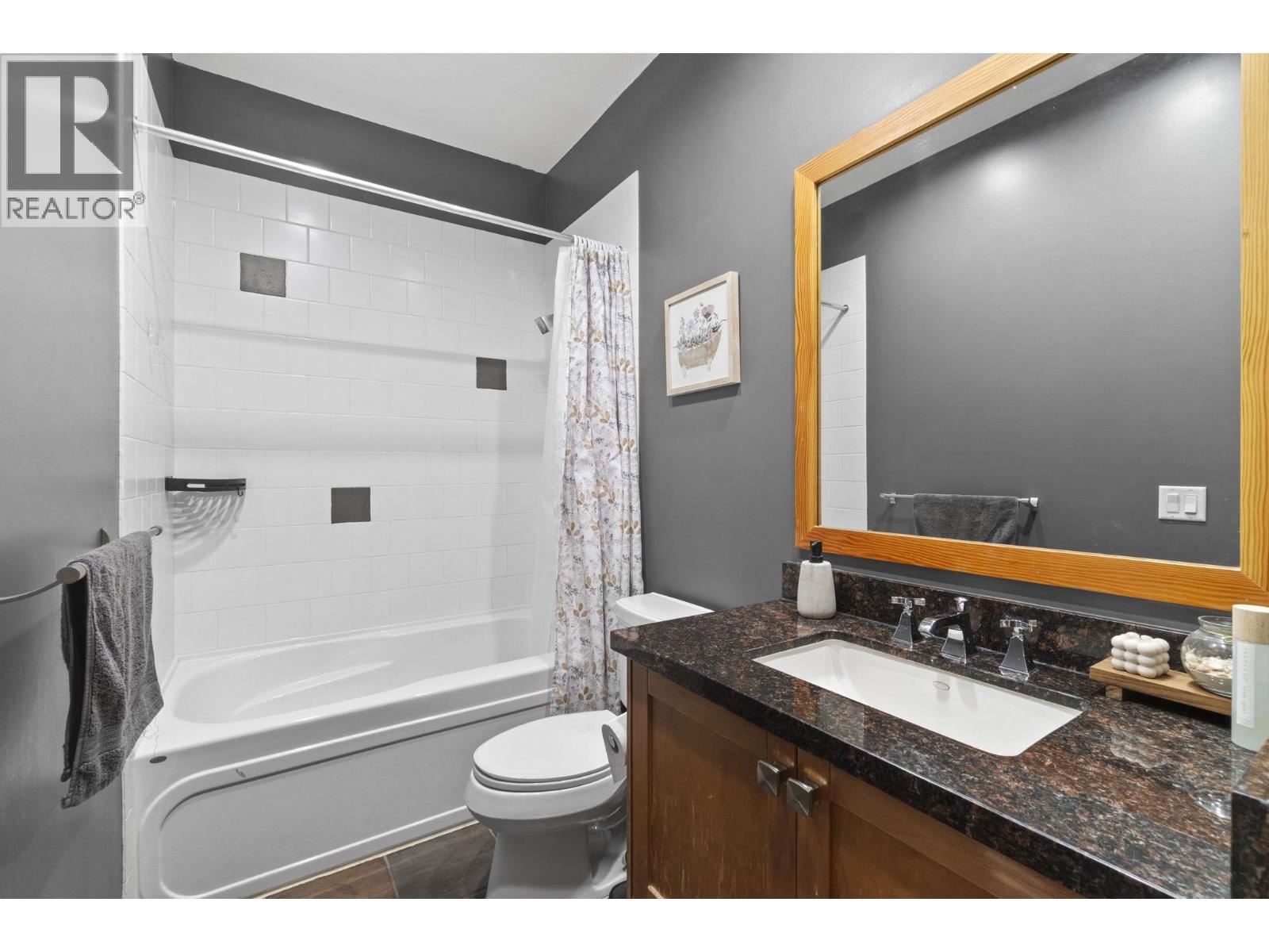 Photo 5 of 302 250 Salter Street, New Westminster BC