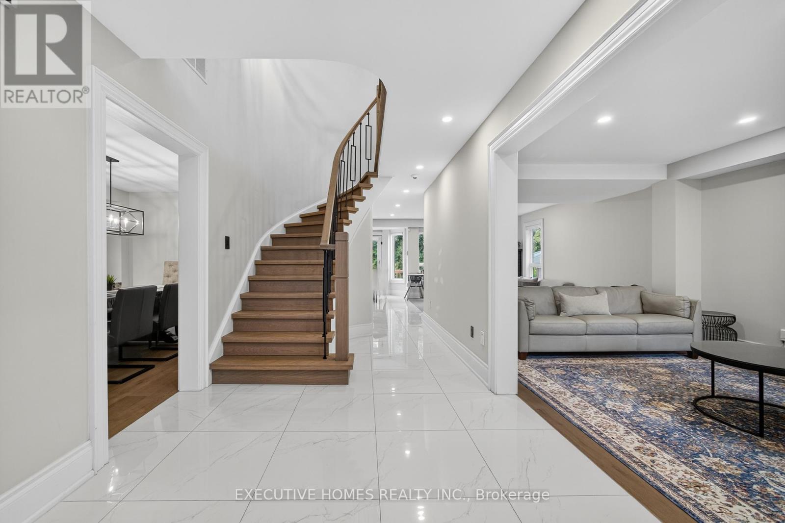 Photo 6 of 2966 Tradewind Drive, Mississauga ON