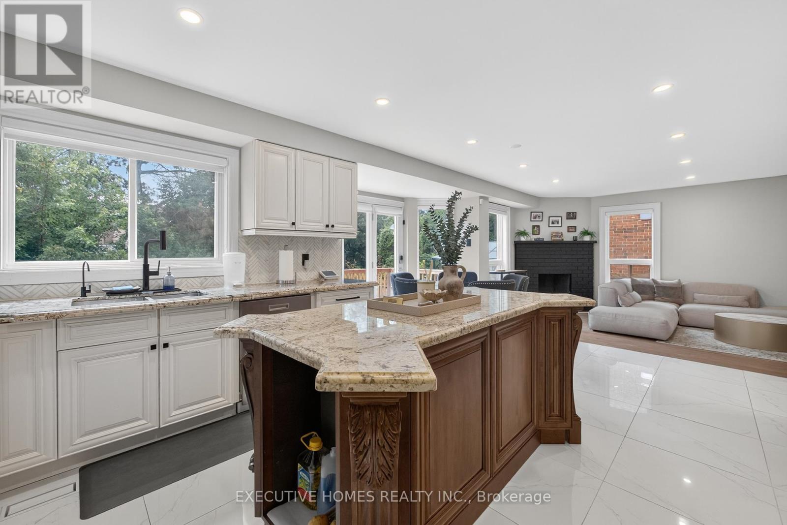 Photo 22 of 2966 Tradewind Drive, Mississauga ON