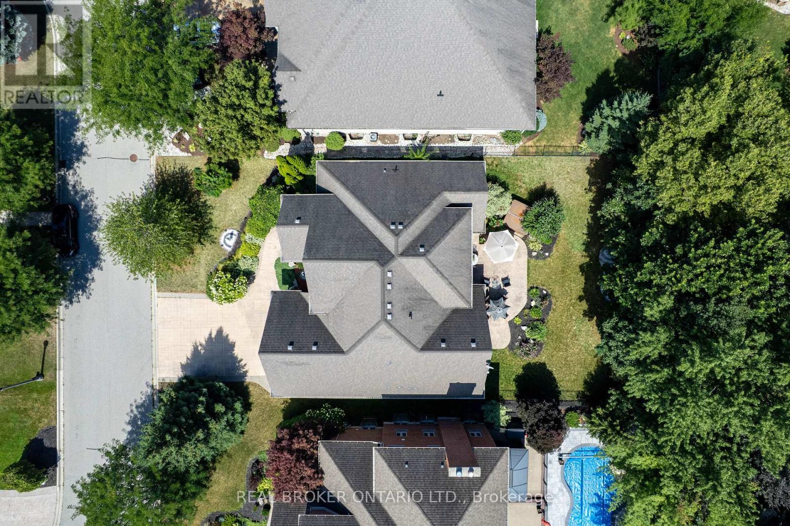 Photo 48 of 215 Black Maple Court, Kitchener ON