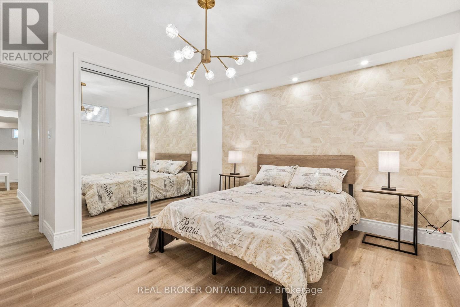 Photo 39 of 215 Black Maple Court, Kitchener ON