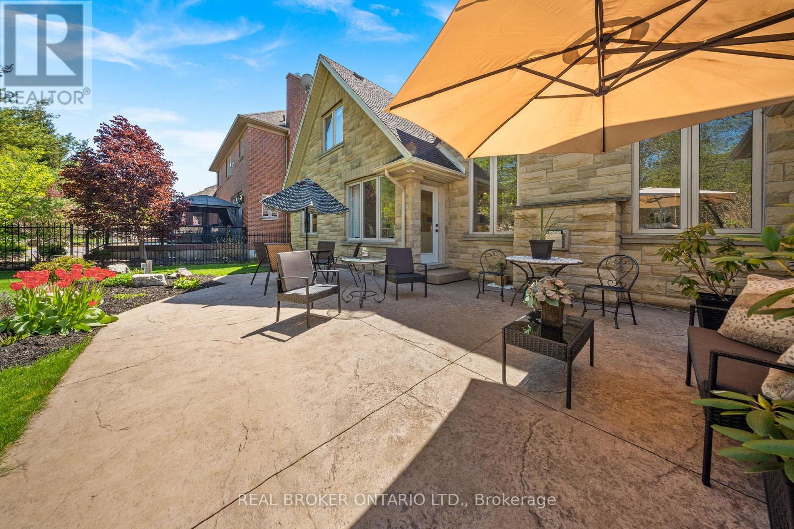 Photo 41 of 215 Black Maple Court, Kitchener ON