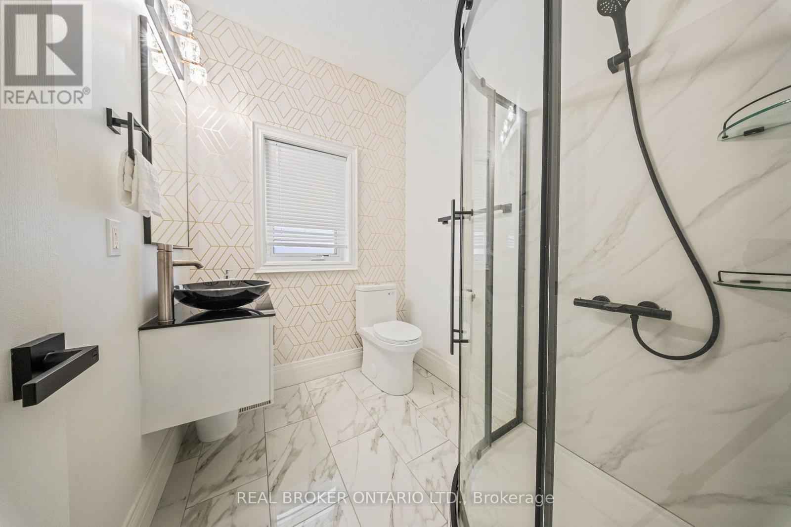 Photo 19 of 215 Black Maple Court, Kitchener ON