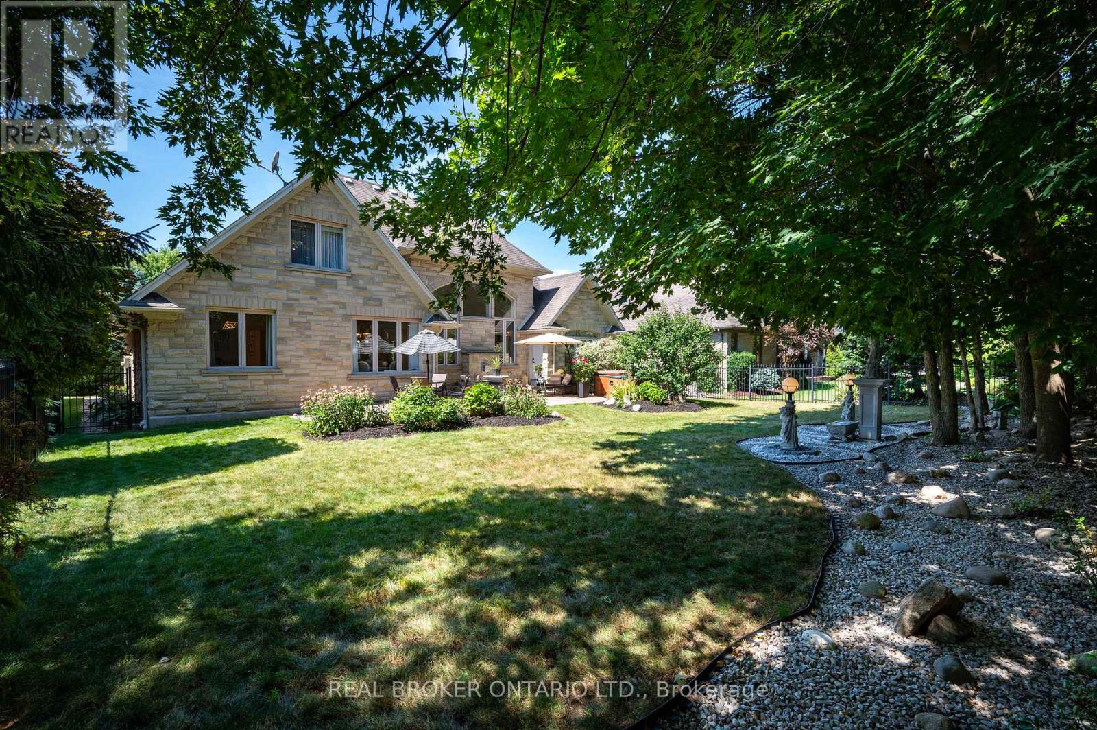 Photo 45 of 215 Black Maple Court, Kitchener ON