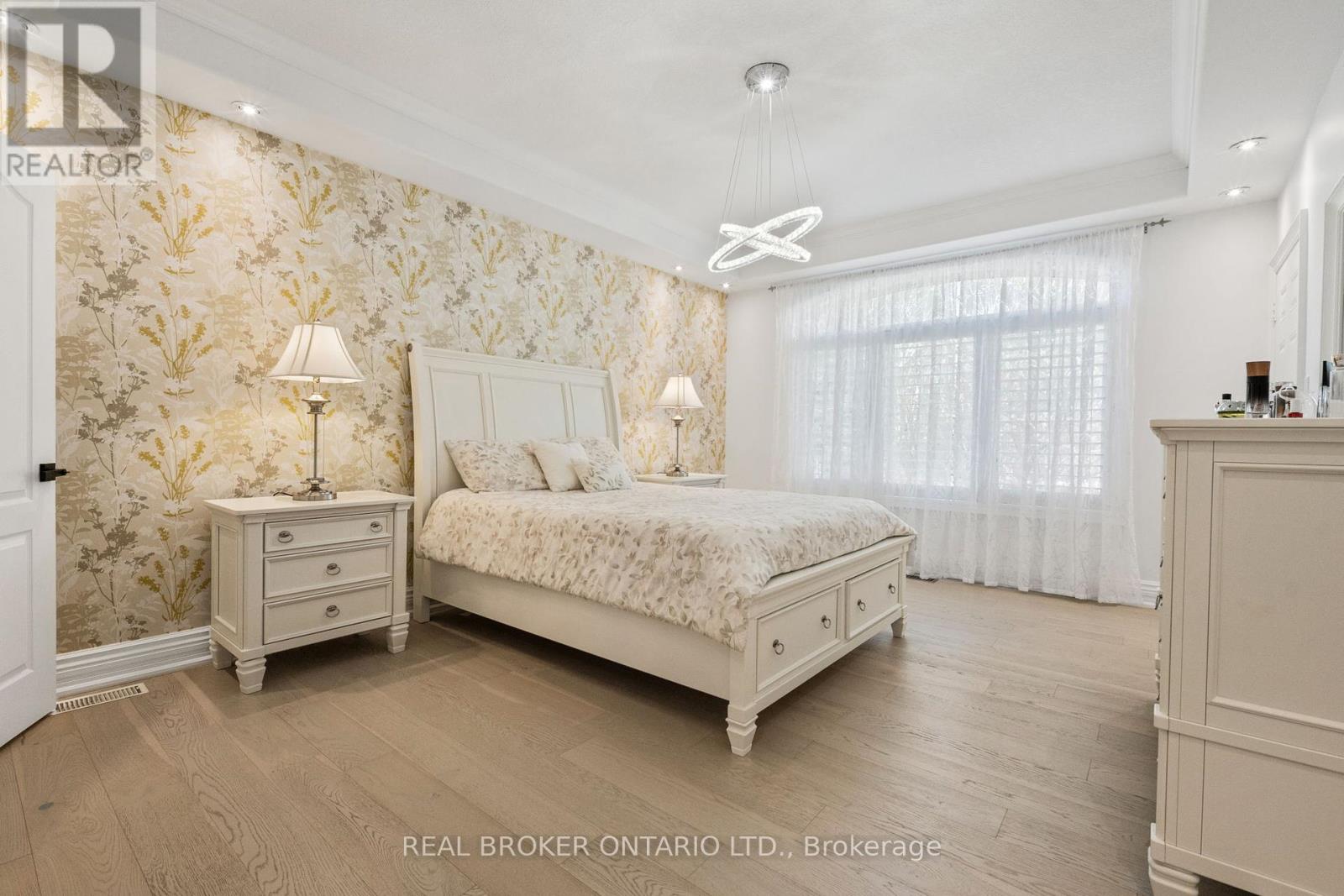 Photo 20 of 215 Black Maple Court, Kitchener ON