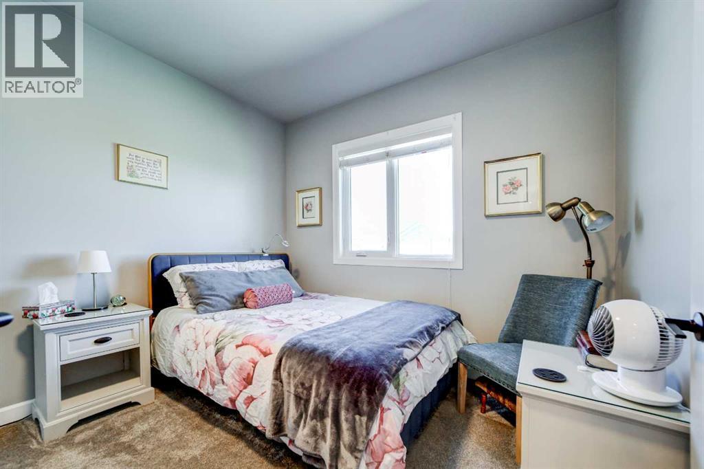 Photo 9 of 1029 Livingston Way, Pincher Creek AB