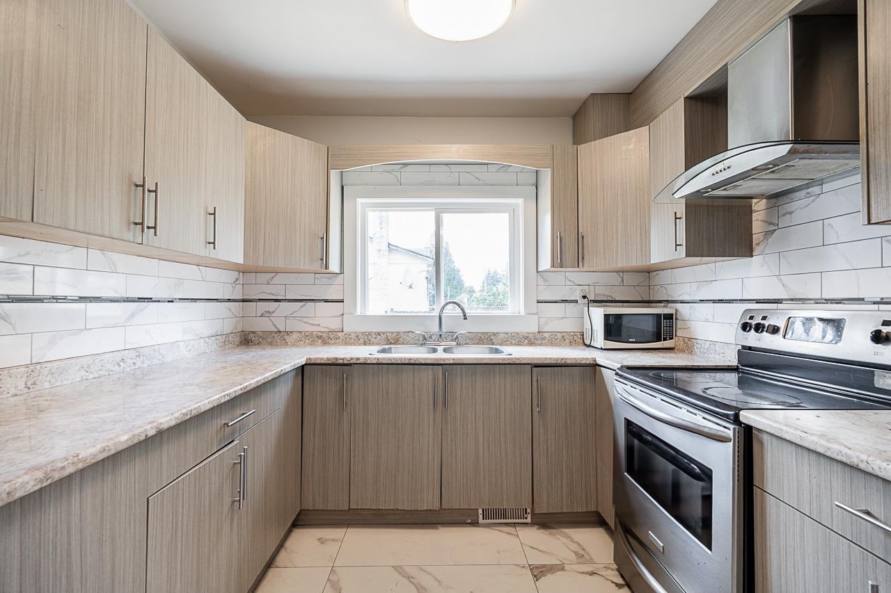 Photo 6 of 9893 132 Street, Surrey BC