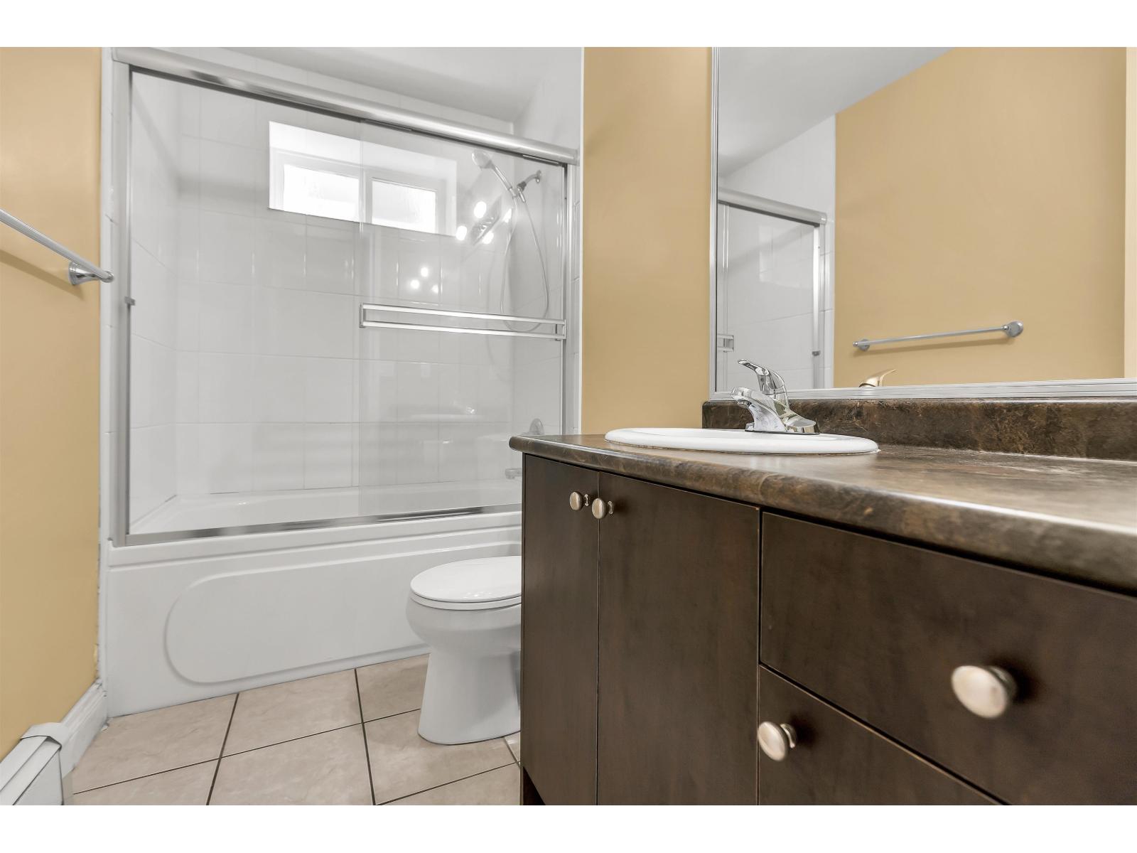 Photo 14 of 14838 72 Avenue, Surrey BC