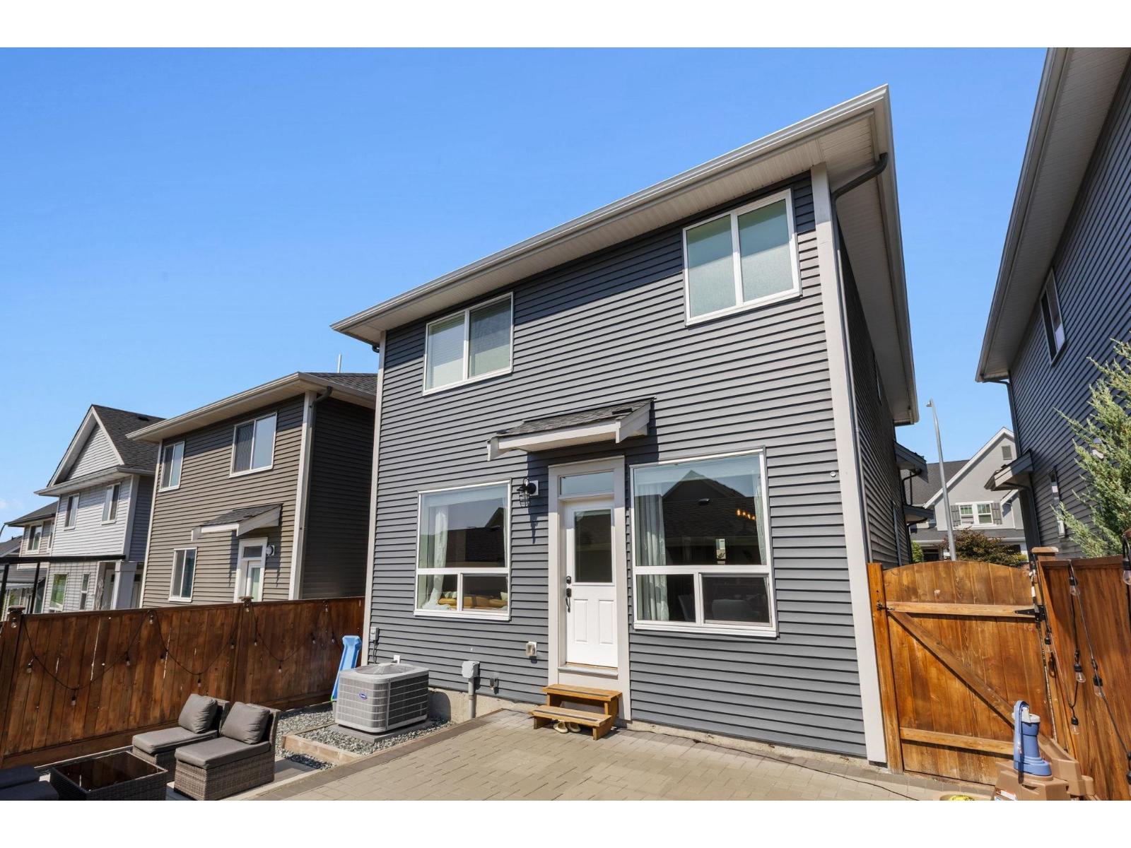 Photo 17 of 20278 82 B Avenue, Langley BC