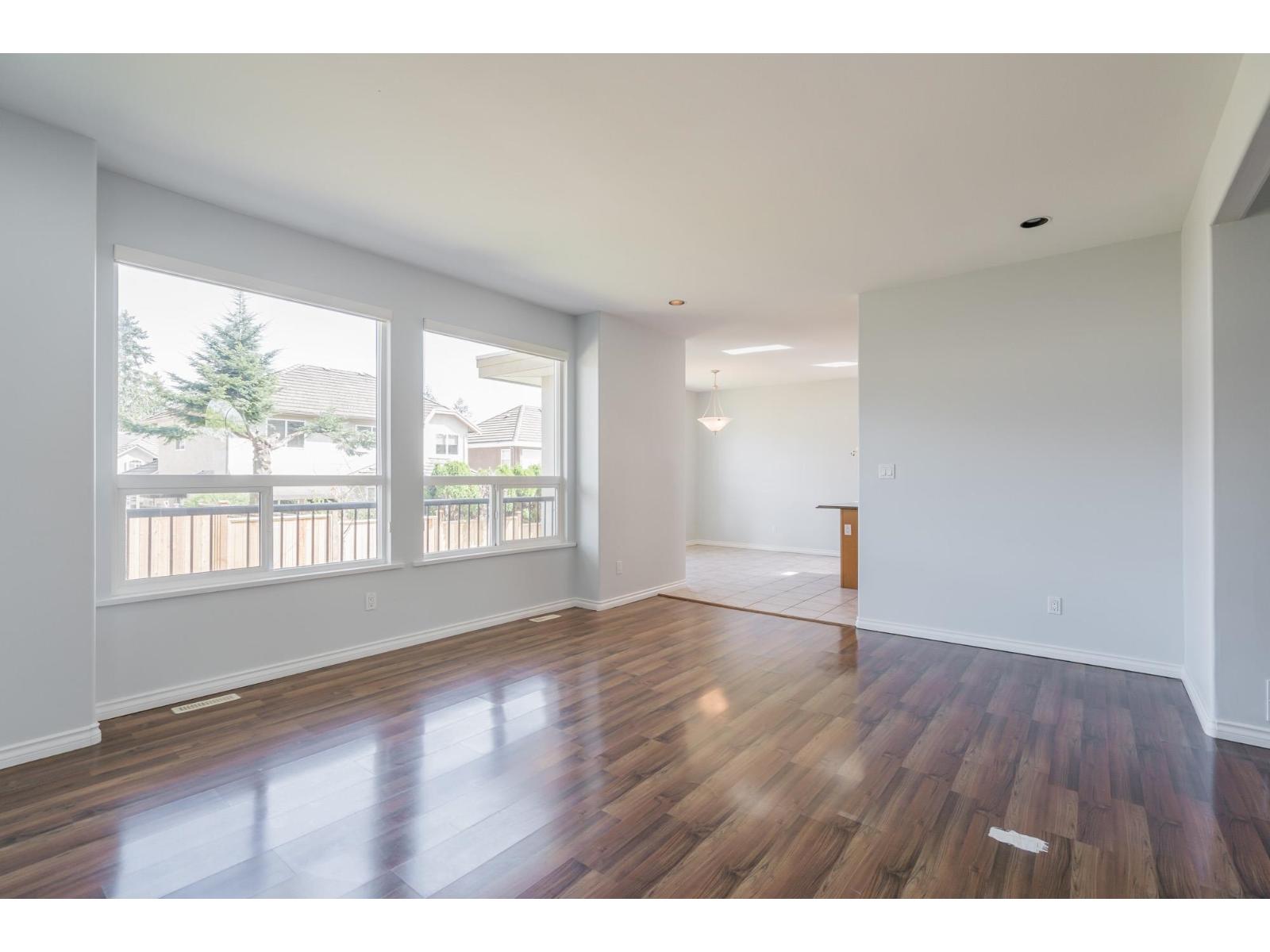 Photo 40 of 16527 108 Avenue, Surrey BC