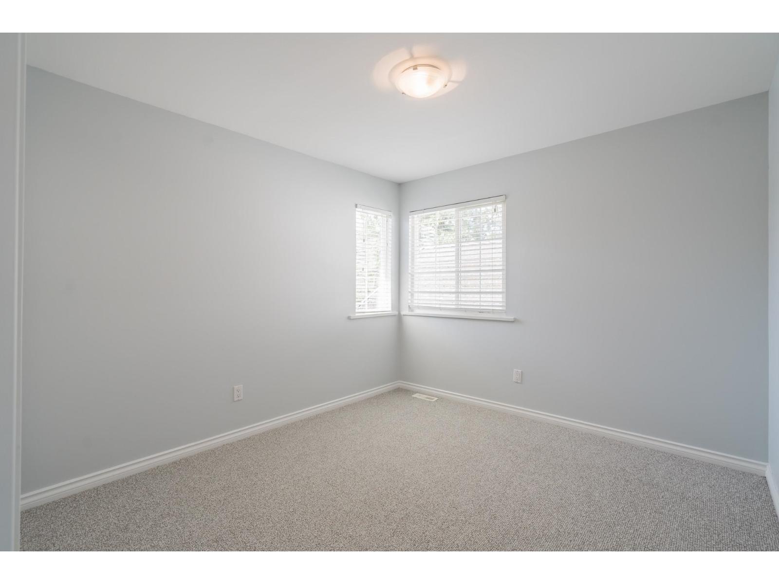 Photo 8 of 16527 108 Avenue, Surrey BC