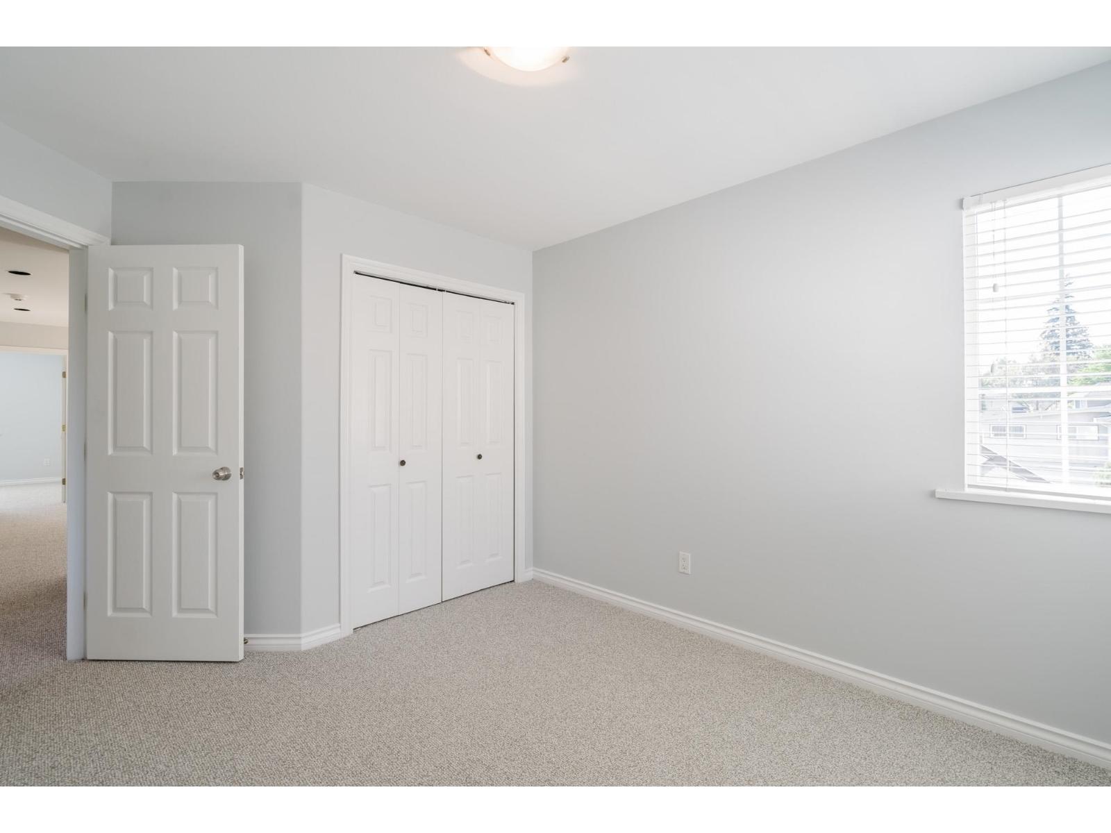Photo 34 of 16527 108 Avenue, Surrey BC