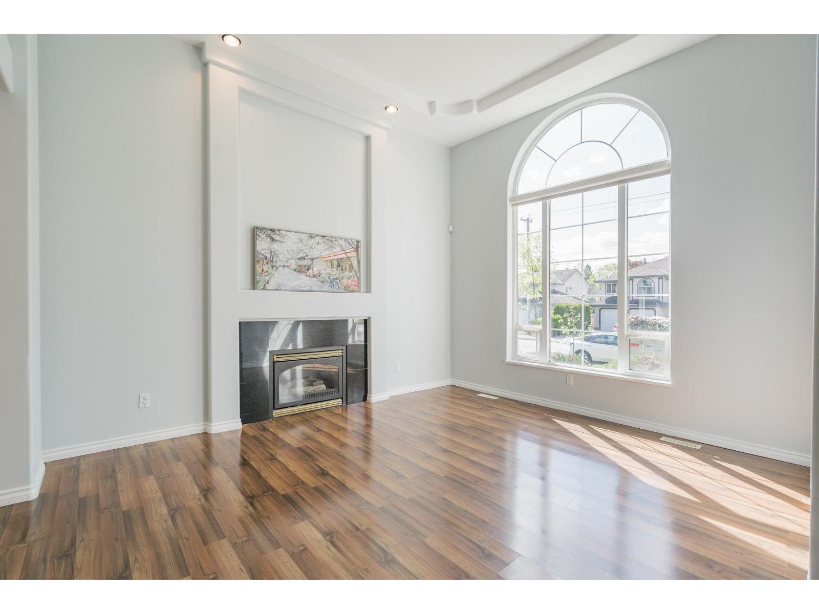 Photo 7 of 16527 108 Avenue, Surrey BC