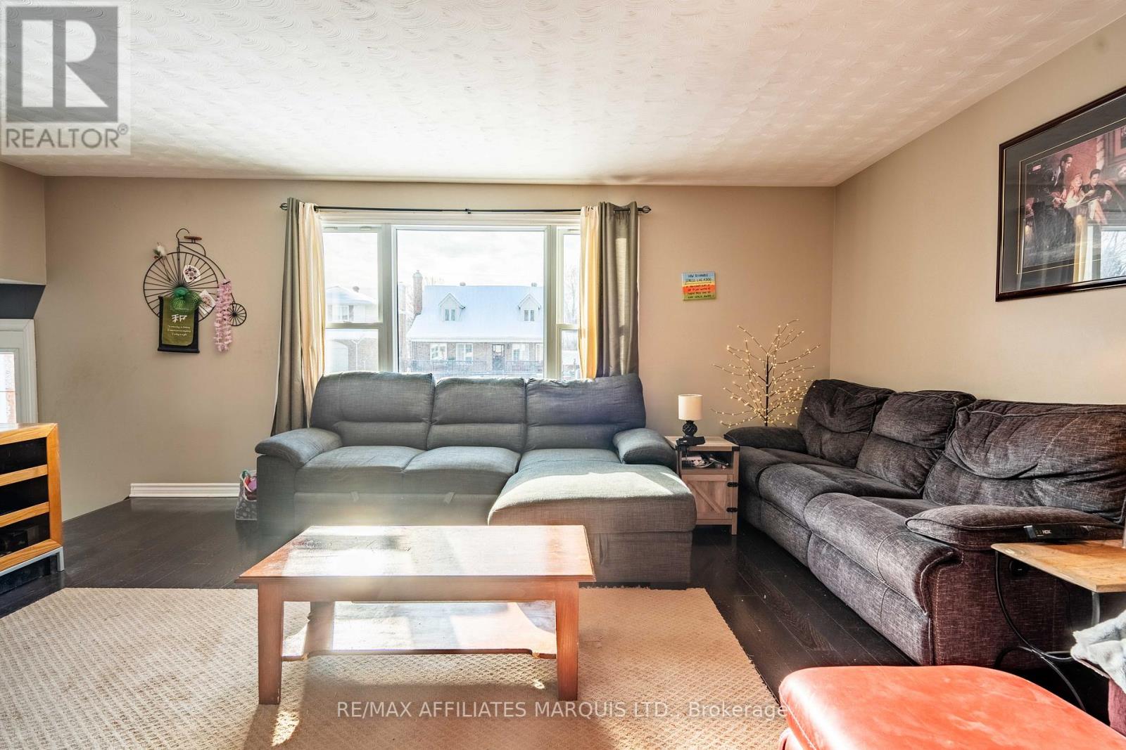 Photo 13 of 584 Kirkwood Street, Cornwall ON