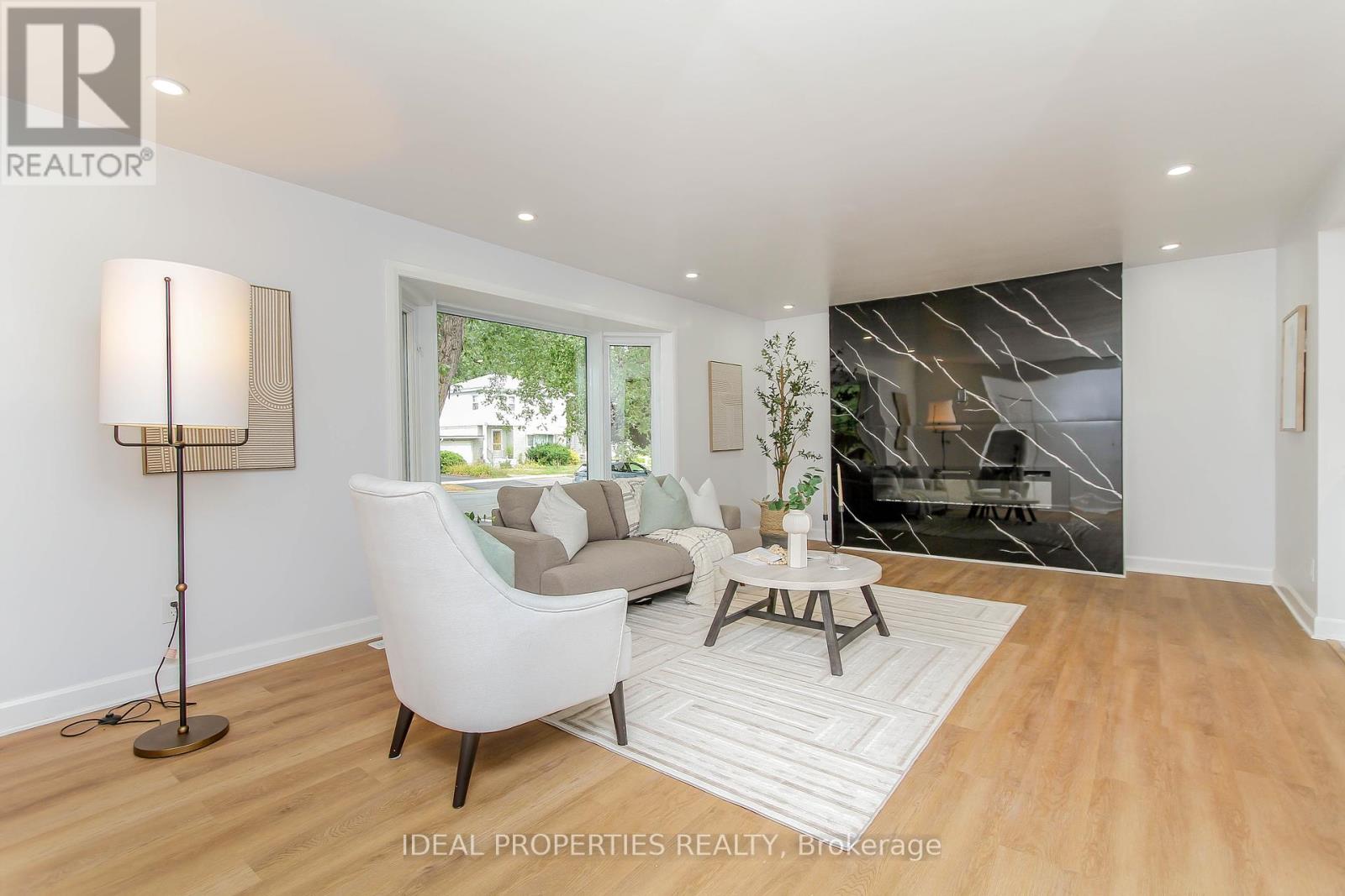 Photo 6 of 1796 Saunderson Drive, Ottawa ON