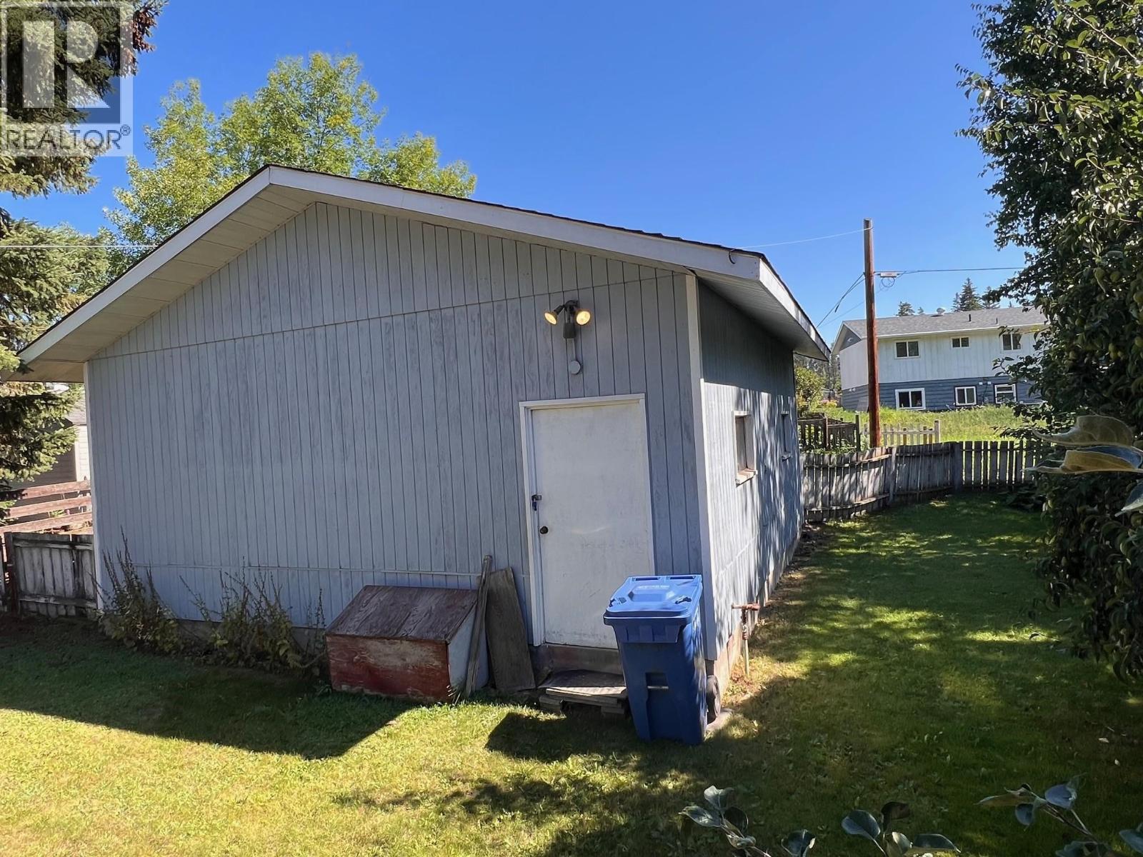 1408 COLUMBIA Drive, Smithers