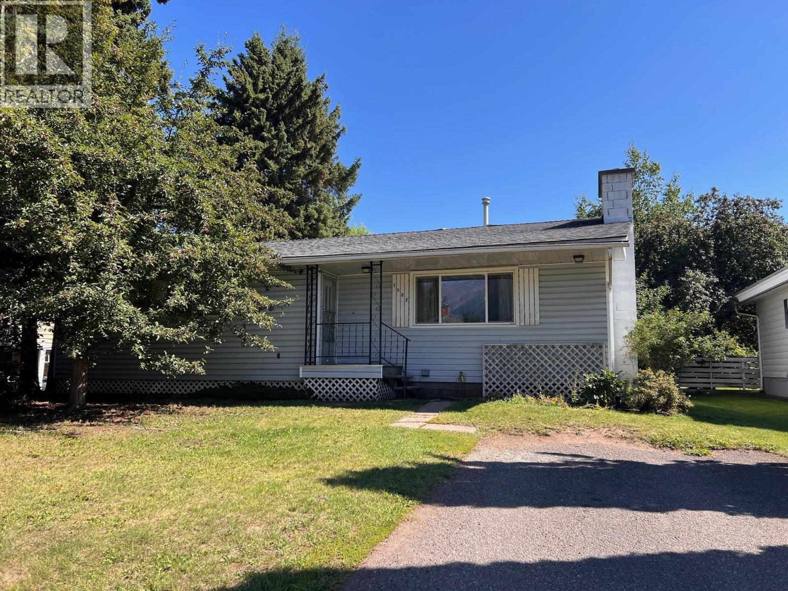 1408 COLUMBIA Drive, Smithers