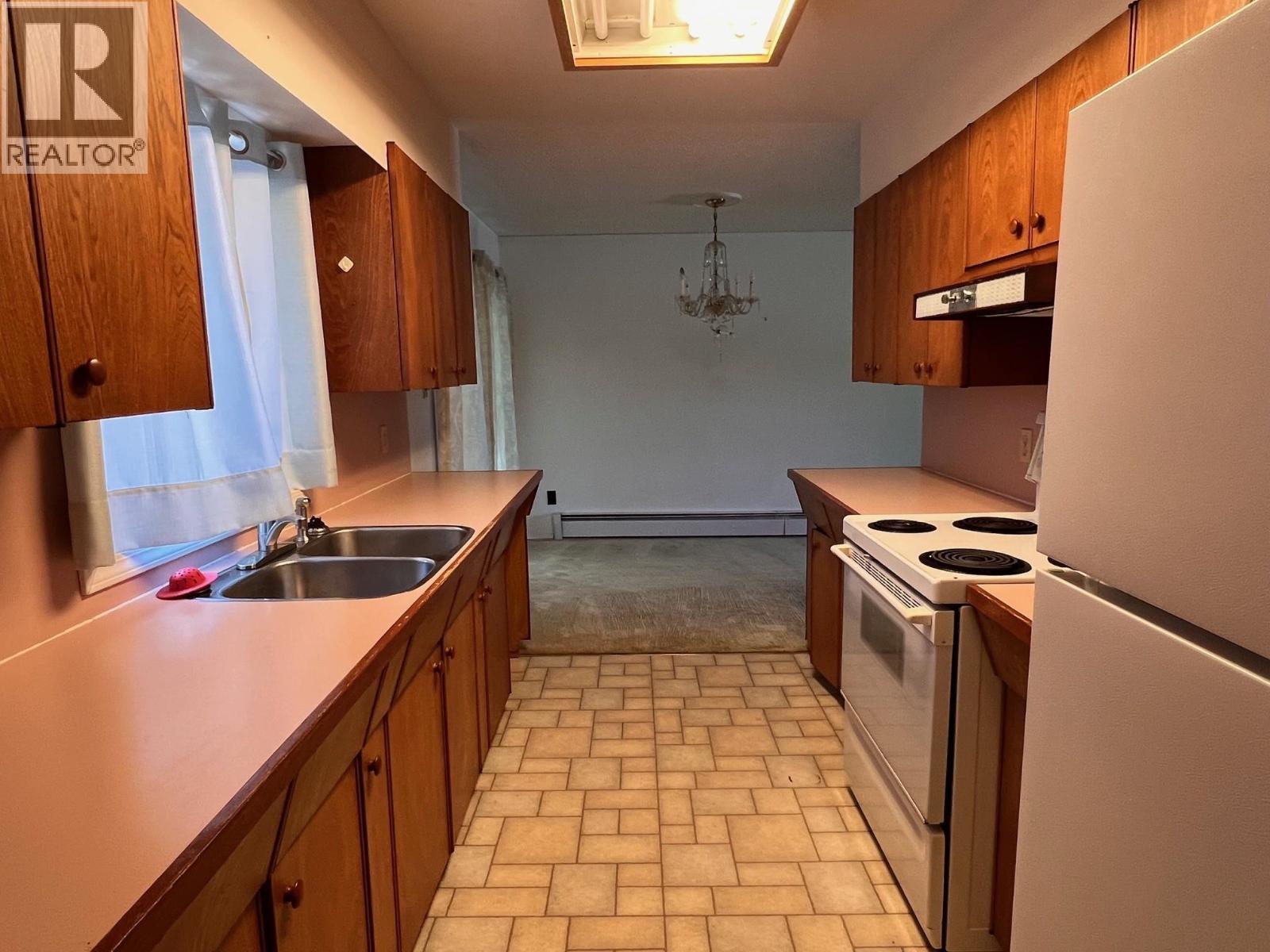 1408 COLUMBIA Drive, Smithers