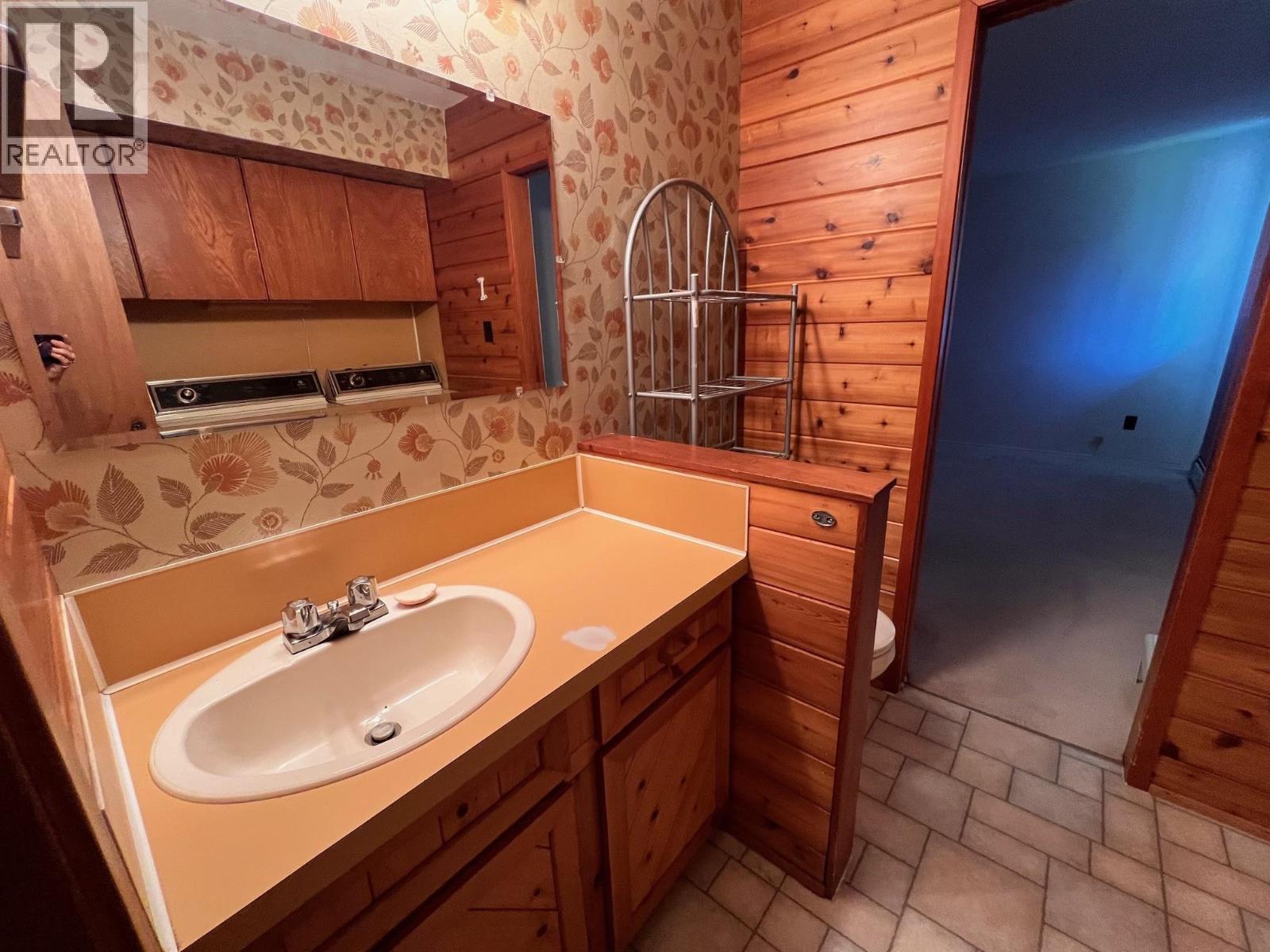 1408 COLUMBIA Drive, Smithers