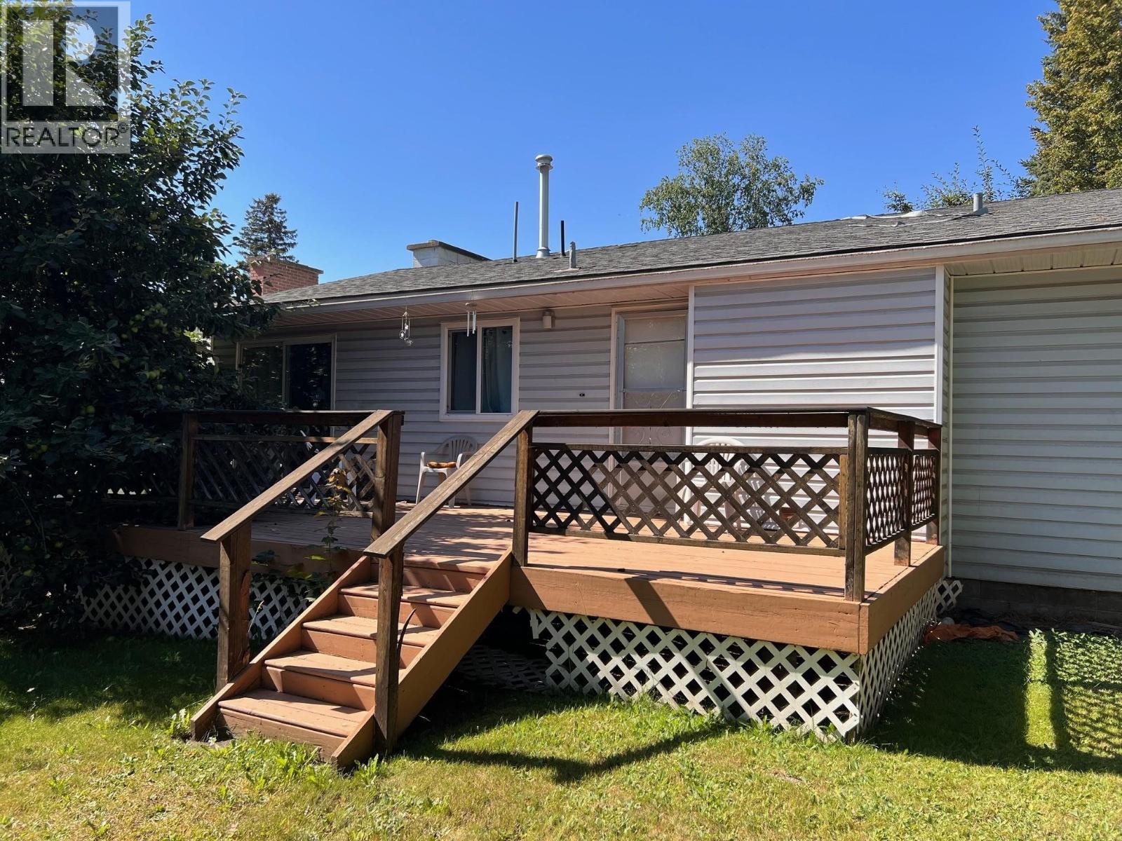 1408 COLUMBIA Drive, Smithers