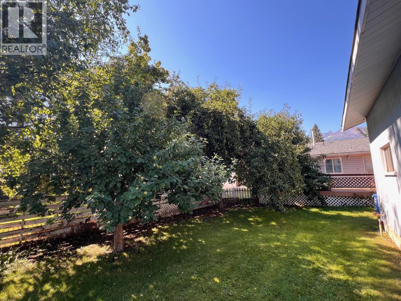 1408 COLUMBIA Drive, Smithers