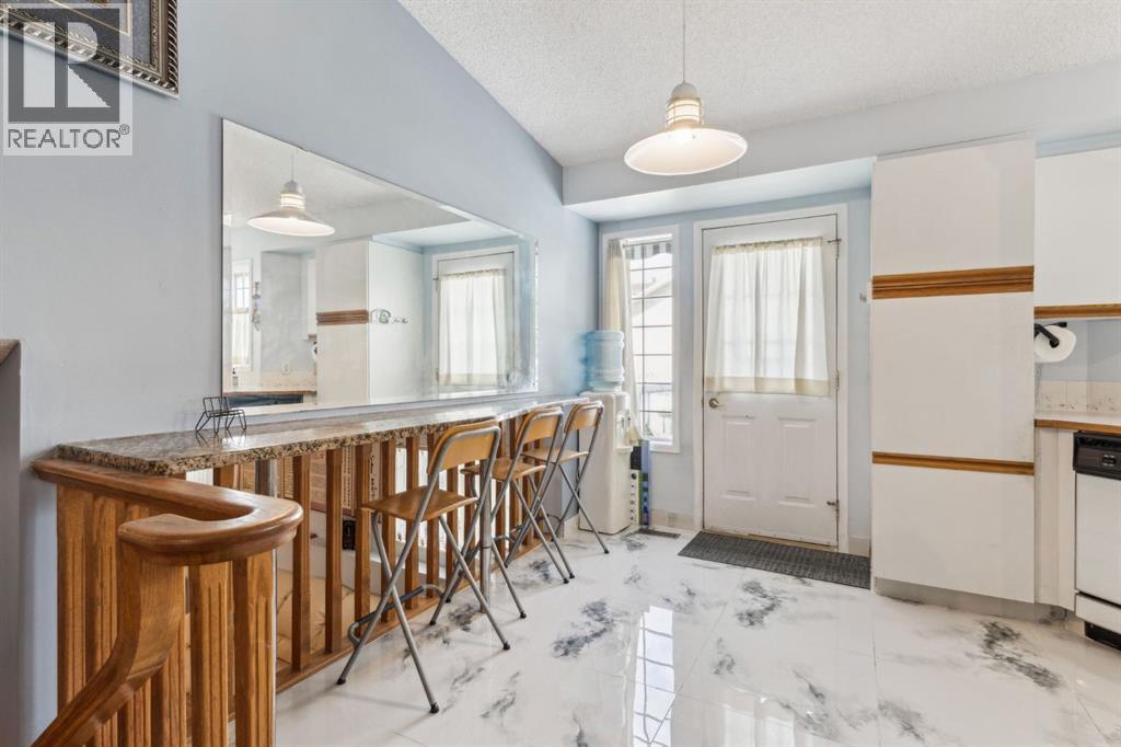 Photo 25 of 894 Applewood Drive Se, Calgary AB