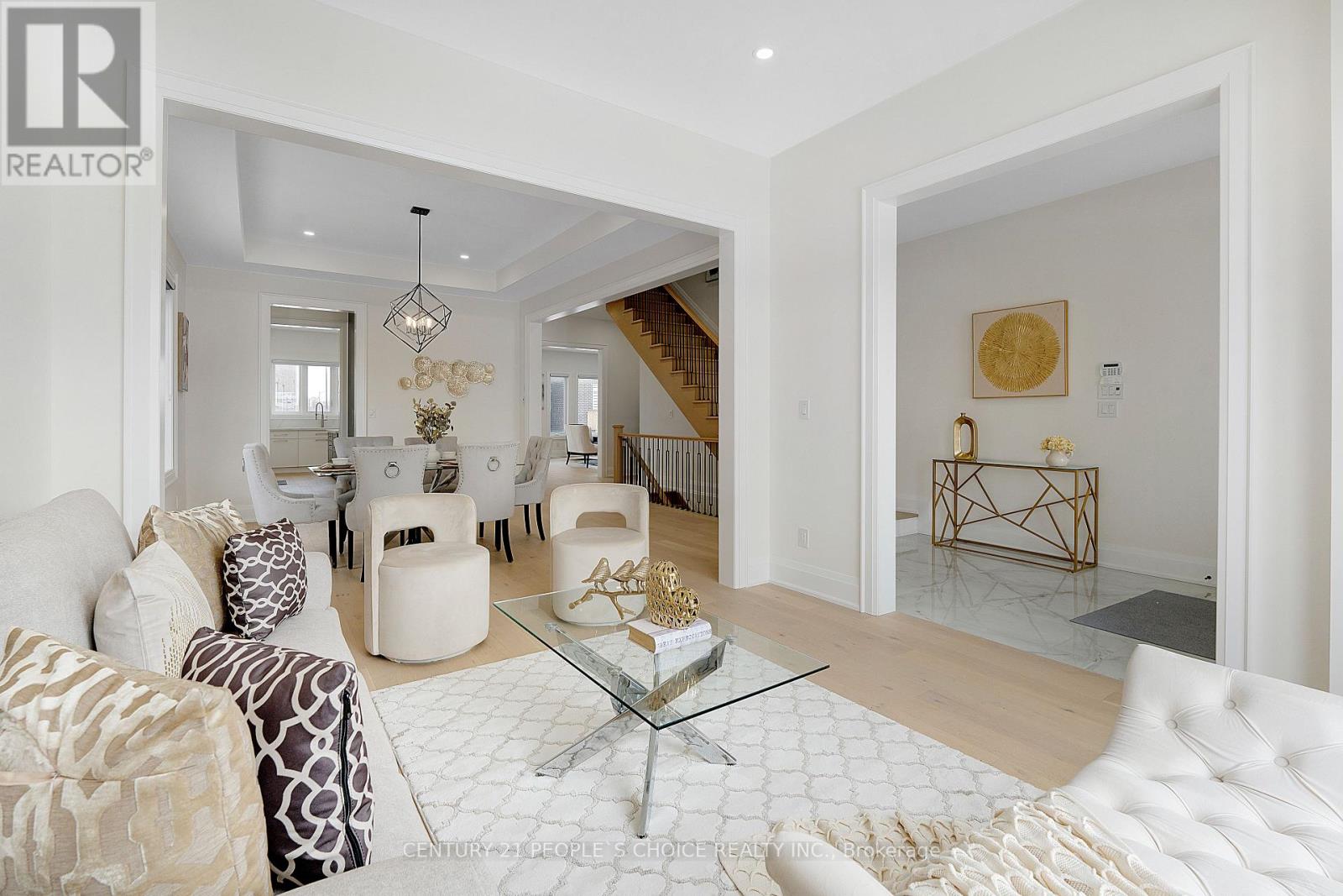 Photo 11 of 8915 Heritage Road, Brampton ON