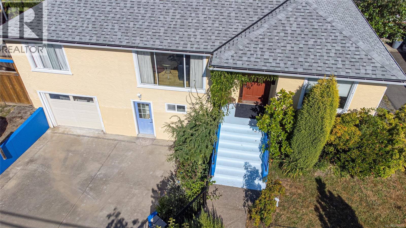 Photo 6 of 5793 Garden St, Duncan BC