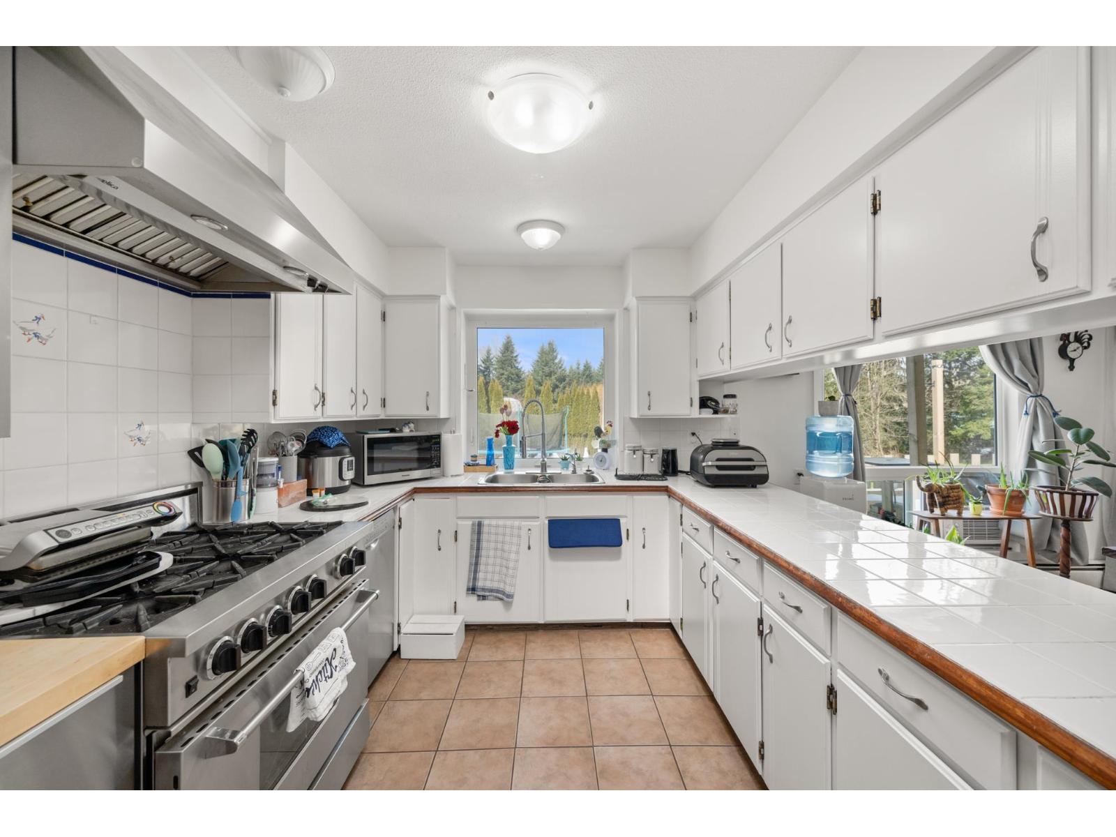 Photo 21 of 26871 58 Avenue, Langley BC