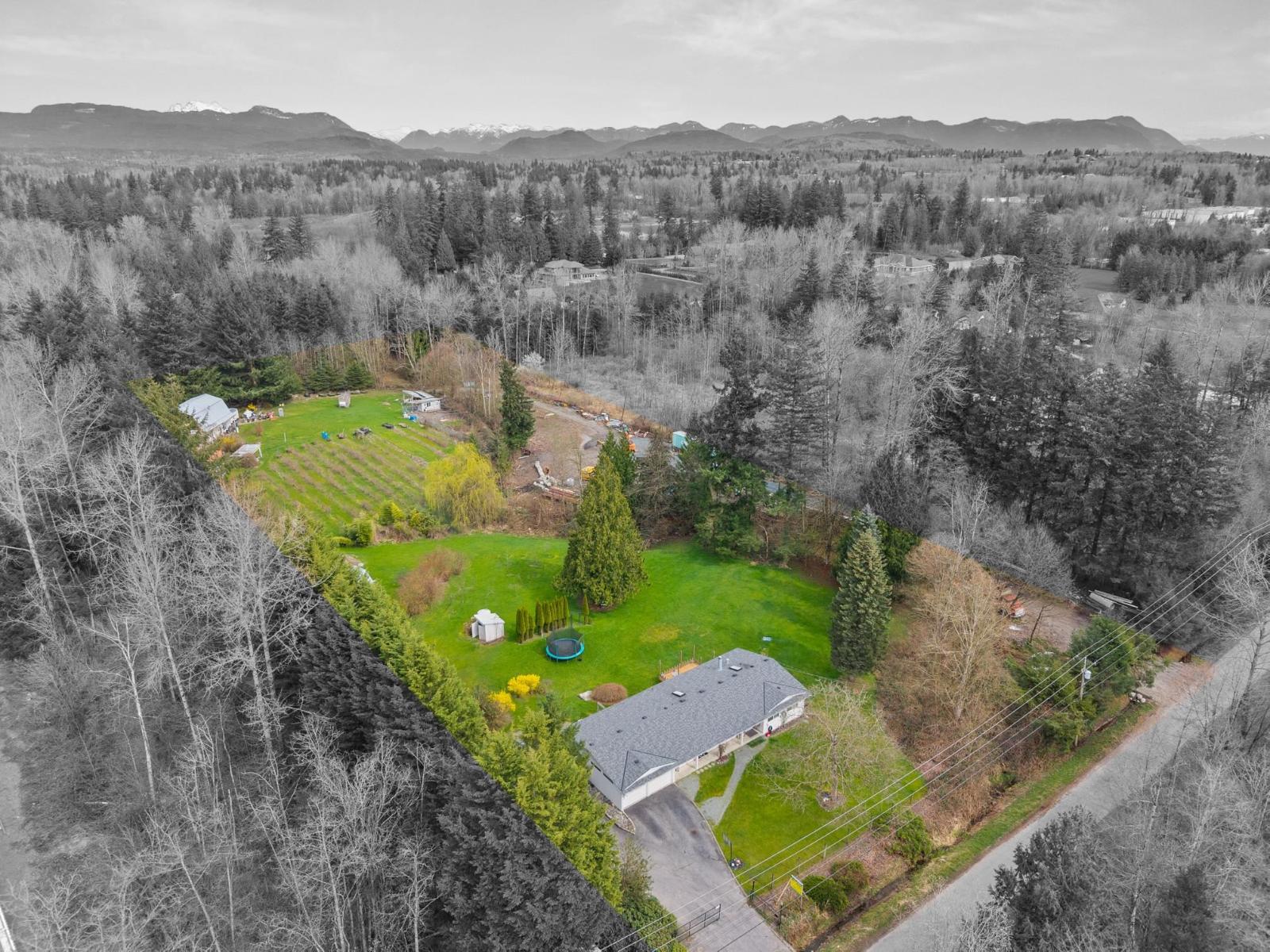 Photo 2 of 26871 58 Avenue, Langley BC