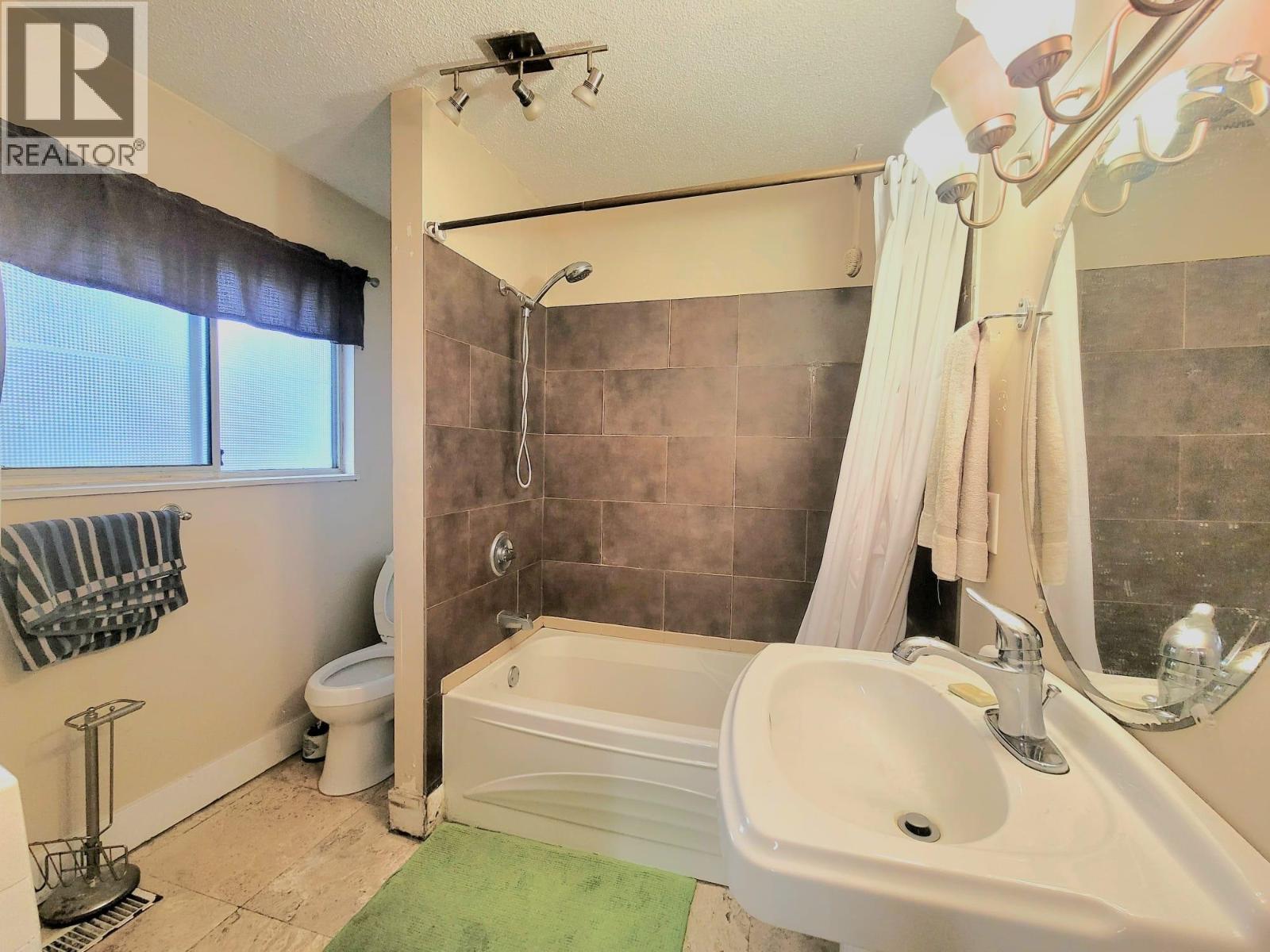 Photo 13 of 5685 Forest Street, Burnaby BC