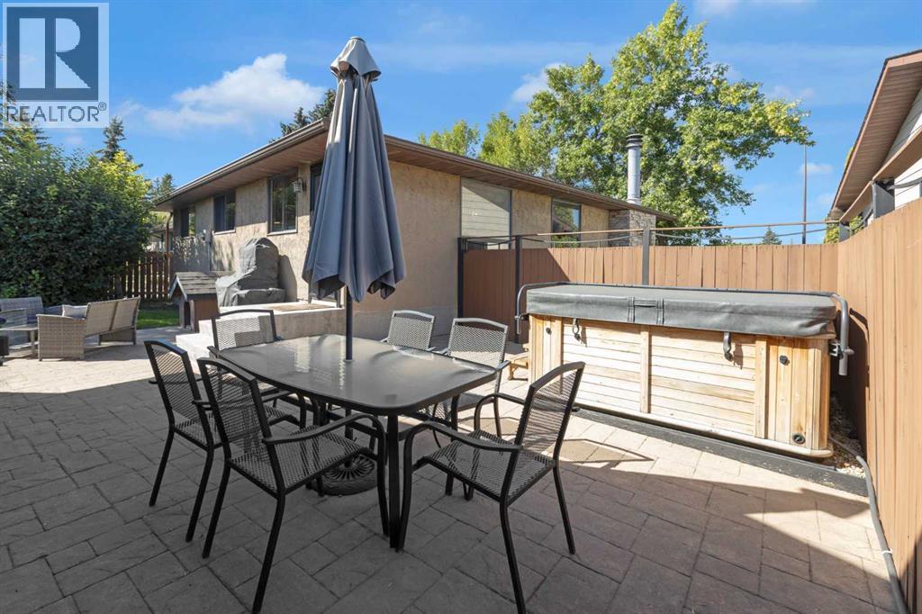 Photo 5 of 968 Abbotsford Drive Ne, Calgary AB