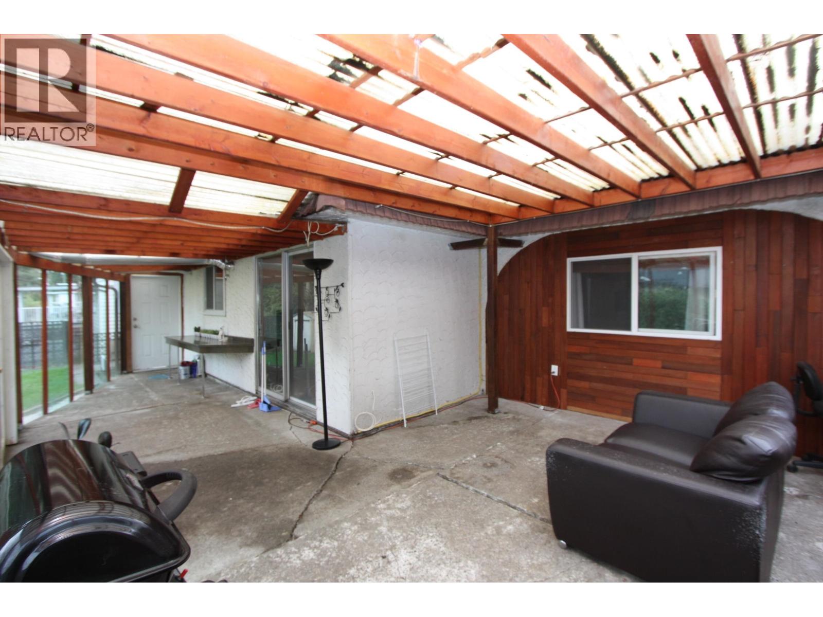 Photo 17 of 5685 Forest Street, Burnaby BC