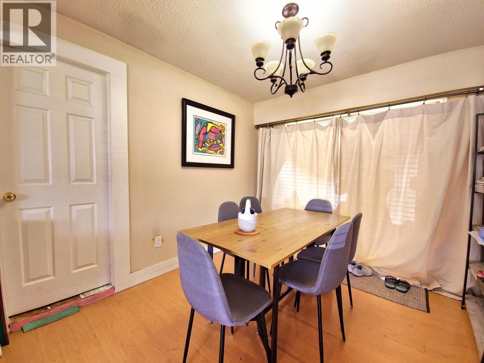 Photo 5 of 5685 Forest Street, Burnaby BC