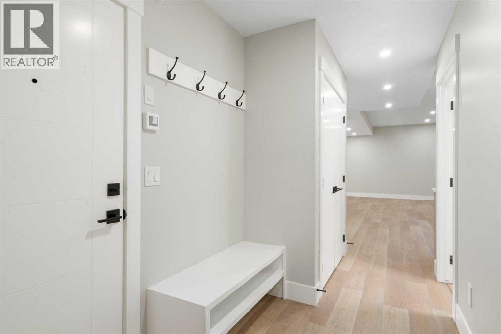 Photo 44 of 2414 35 Street Sw, Calgary AB
