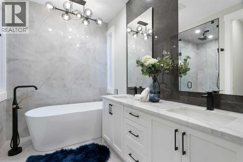 Photo 17 of 2414 35 Street Sw, Calgary AB
