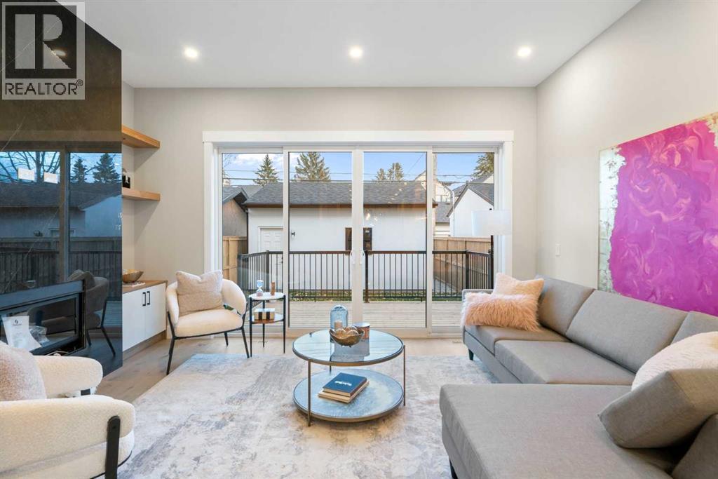 Photo 33 of 2414 35 Street Sw, Calgary AB