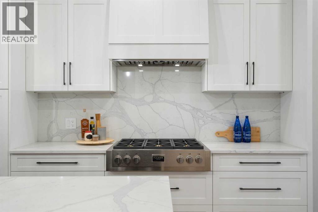 Photo 7 of 2414 35 Street Sw, Calgary AB