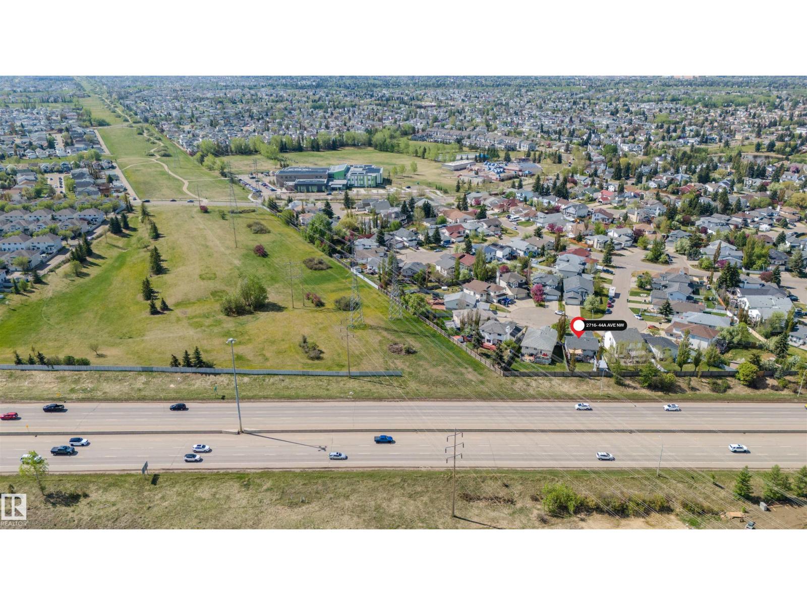 Photo 27 of 2716 44 A Av Nw, Edmonton AB