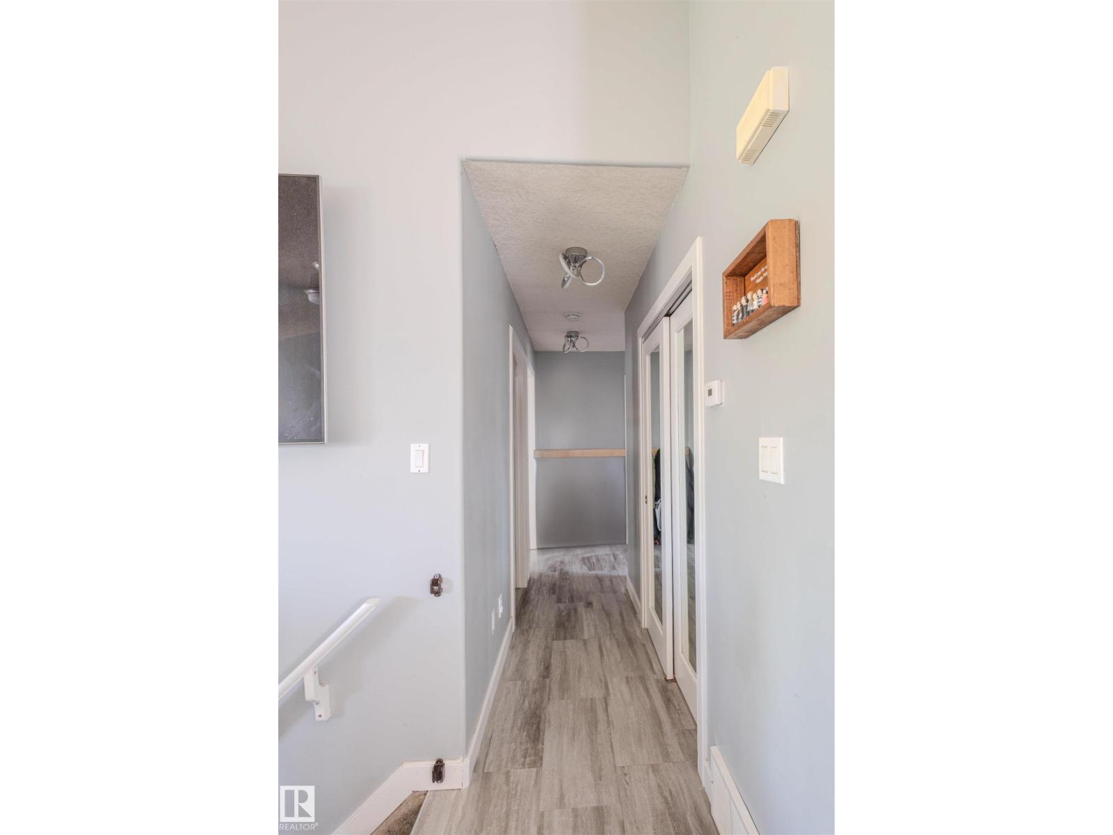 Photo 31 of 2716 44 A Av Nw, Edmonton AB