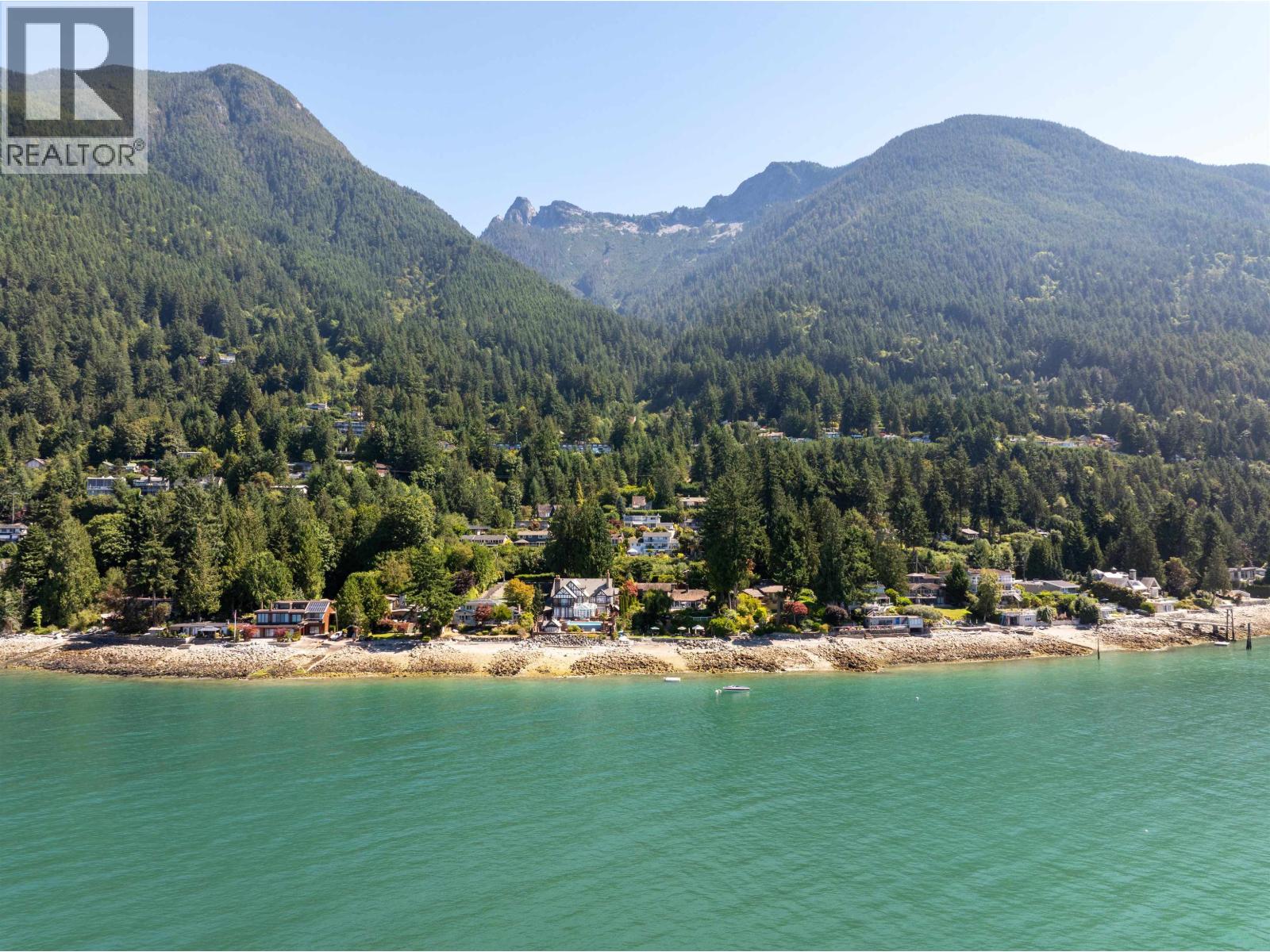 Photo 40 of 110 Seaview Place, Lions Bay BC