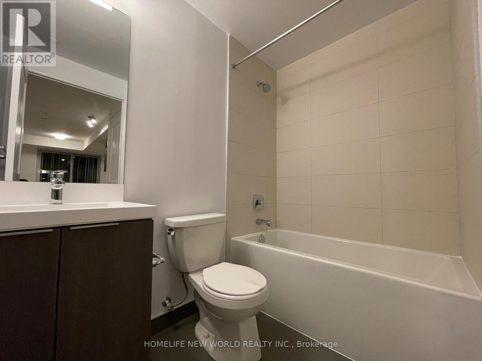 Photo 7 of 514 50 Dunfield Avenue, Toronto ON