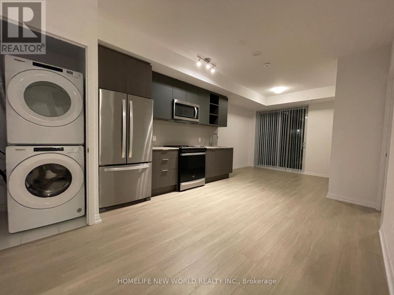 Photo 8 of 514 50 Dunfield Avenue, Toronto ON