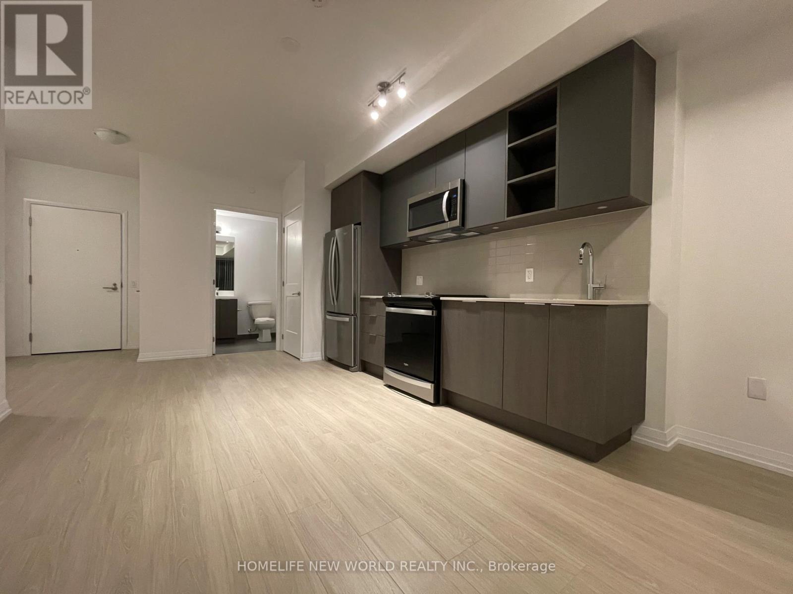 Photo 3 of 514 50 Dunfield Avenue, Toronto ON