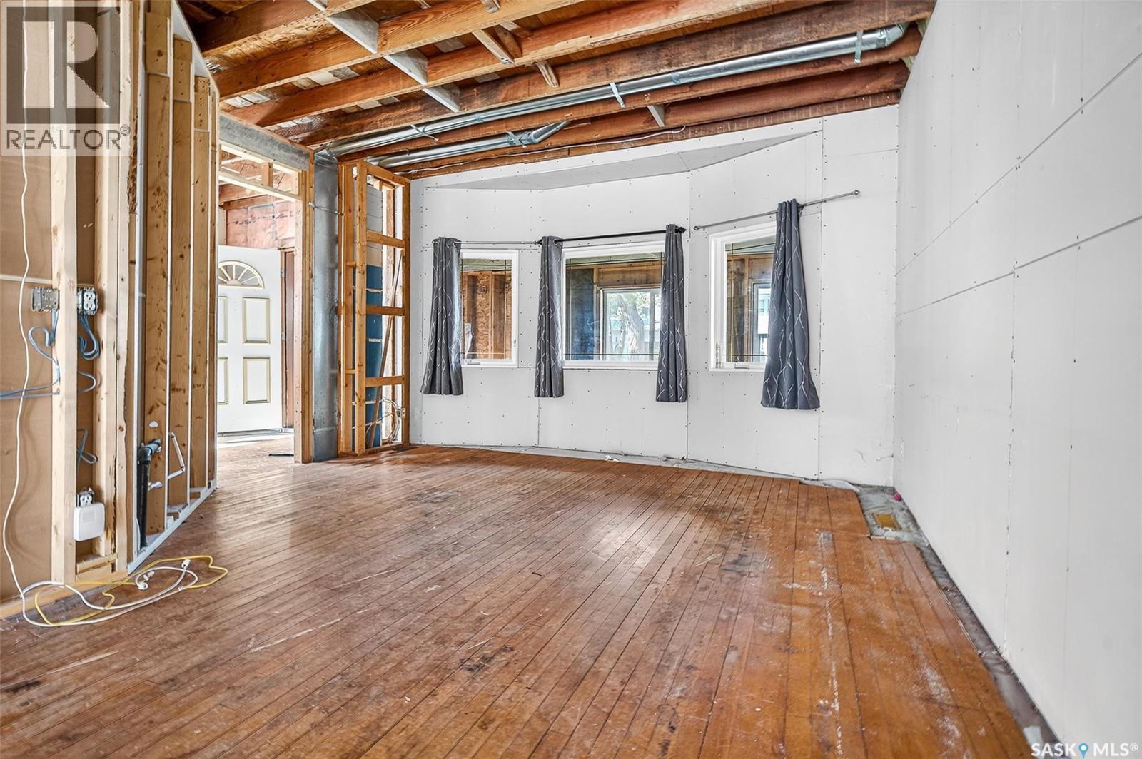 Photo 10 of 1145 2nd Avenue Nw, Moose Jaw SK