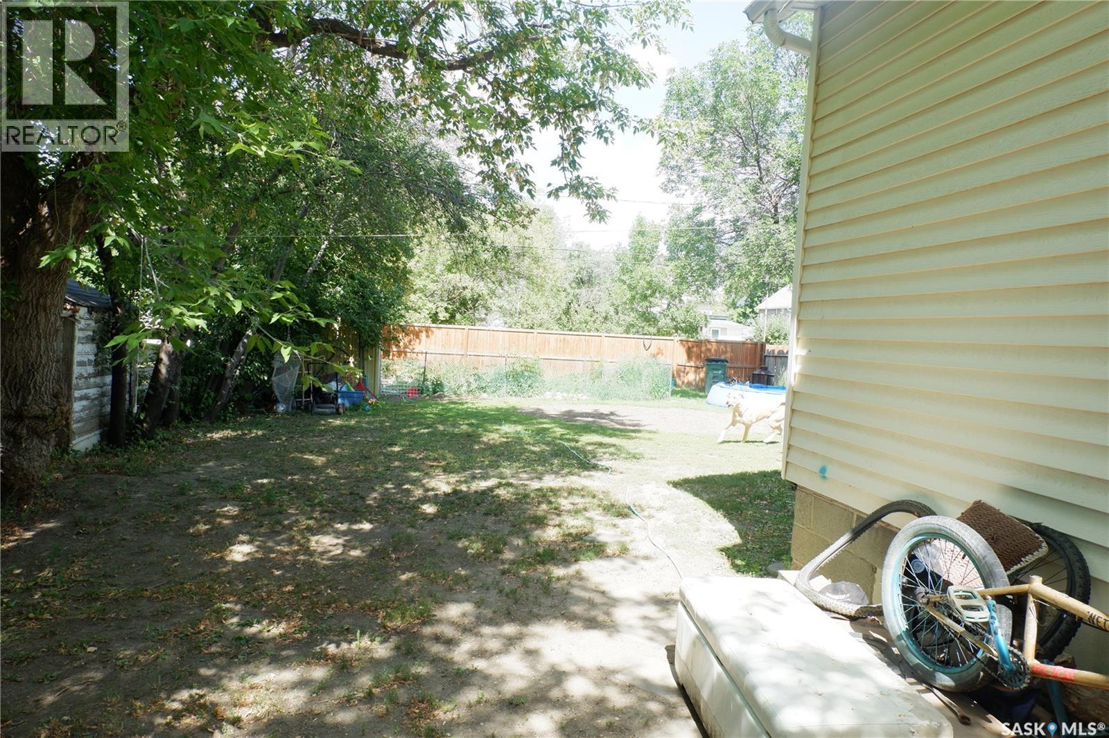 Photo 29 of 568 Stadacona Street W, Moose Jaw SK